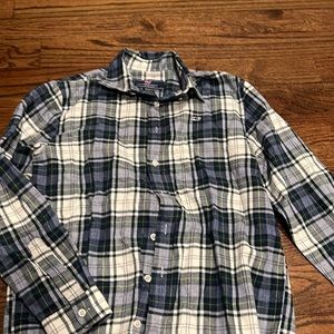 Vineyard vines whale shirt